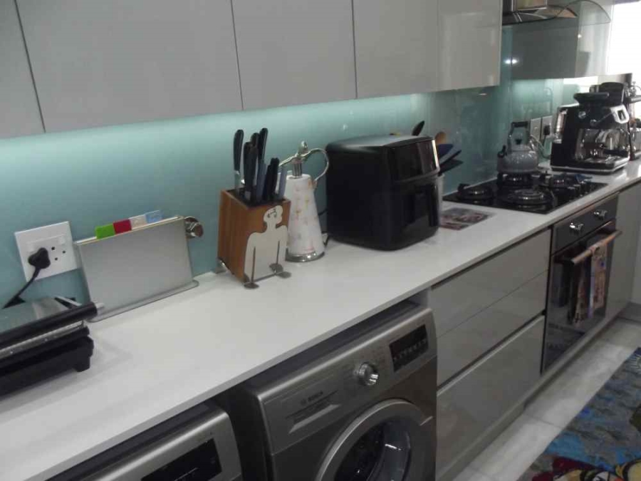 2 Bedroom Property for Sale in Bloubergstrand Western Cape